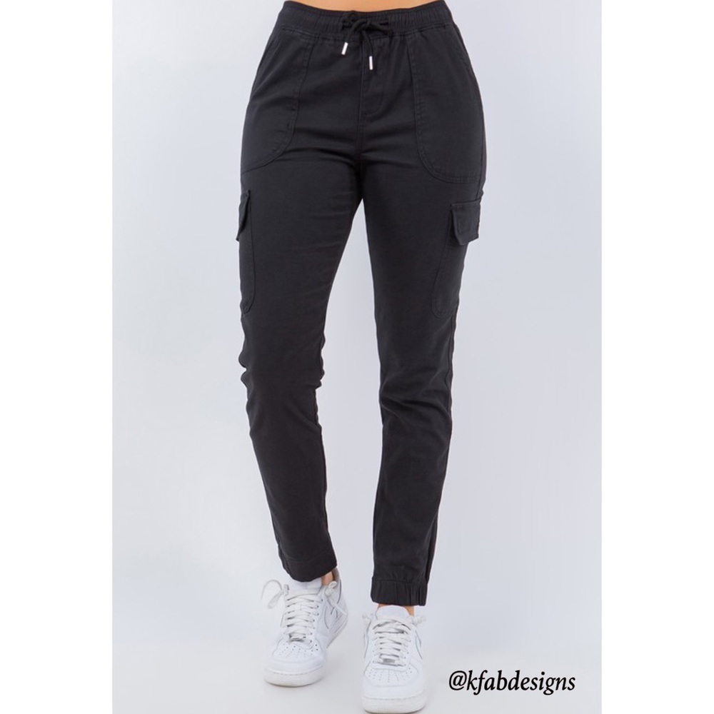 LAST 2! Baggy Black cargo pants with button closure and drawstring tie! - Picture 3 of 6
